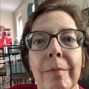 Meet your Posher, Chrystal